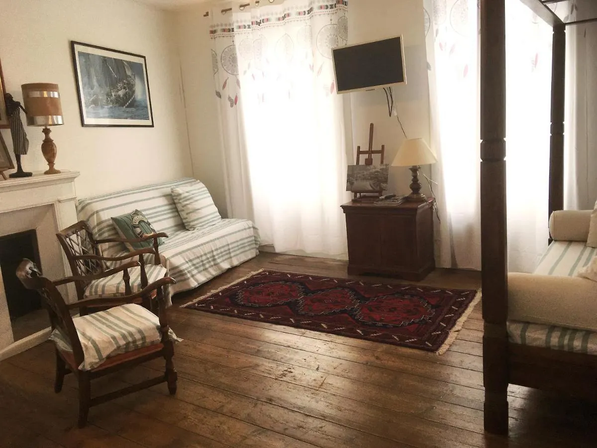 Gite Independant Dans Une Villa -Vue Et Acces Direct Mer - Avec 3 Chambres Et 3 Grandes Terrasses Perros-Guirec France